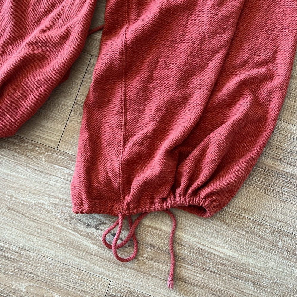 Free People - Picture 4 of 6